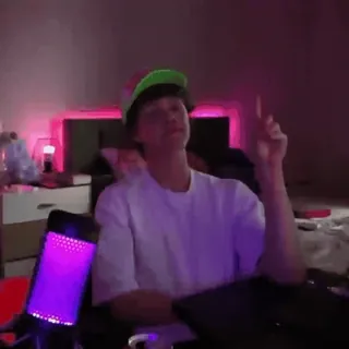 🌟 e77faa02 telegram sticker