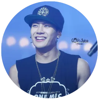 😆 c95d1efd Q1Ne Juice
 peace! Kpop, Sänger, Idol, Lächeln, Hut telegram sticker