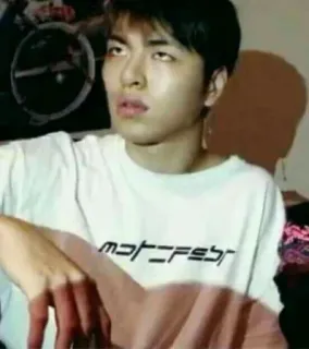 ✨ 40371c7f motorfest personne, t-shirt blanc, Motorfest, homme, visage, yeux telegram sticker