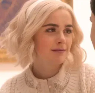 😢 ab73452a Sabrina Spellman Chilling Adventures of Sabrina 사브리나 스펠먼, 넷플릭스, 키어넌 시프카, TV 프로그램, 마녀 whatsapp sticker