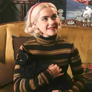 😘 e1fece8e Sabrina Spellman Chilling Adventures of Sabrina 사브리나 스펠먼, 마녀, 고양이, 검은 고양이, 넷플릭스, 틴 드라마, 공포, 키어넌 시프카 whatsapp sticker