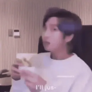 💜 33e90125 I'll jus- orang, makan, dalam ruangan, camilan, makanan whatsapp sticker