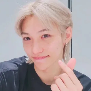 ❤ c1589a72 Felix kpop, idol, sänger, asiatisch, felix, stray kids telegram sticker