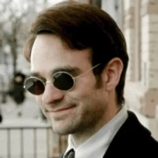 🕶 46bba023 Matt Murdock Daredevil Мэтт Мердок, Сорвиголова, Чарли Кокс, Марвел, Супергерой, Адвокат, Круглые очки telegram sticker