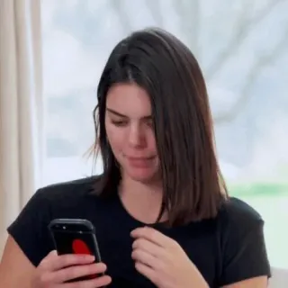 ✨ 1688a41c Kendall Jenner Kendall Jenner, celebridade, pessoa, mulher, modelo, telefone whatsapp sticker