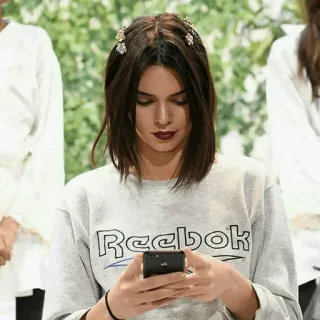 ✨ 52c9c799 Reebok Reebok, roupa, moletom, moda, modelo, Kendall Jenner whatsapp sticker