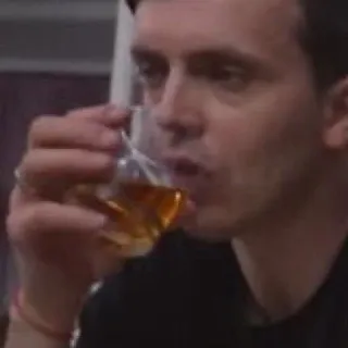 🥃 30f8529f pria, minum, alkohol, wiski, gelas, orang, potret telegram sticker