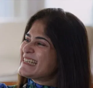 🤨 9305423f woman, smiling, portrait, headshot telegram sticker