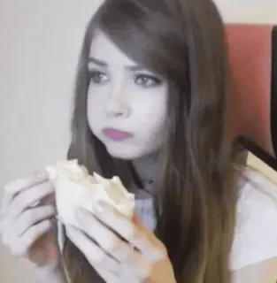 ☁️ d36b4797 vrouw, eten, voedsel, sandwich, portret, persoon telegram sticker