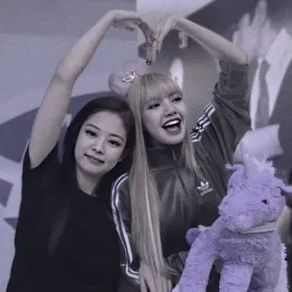 🏹 a3e4fa27 vrouwen, vrienden, hart, schattig, beroemdheden, kpop telegram sticker