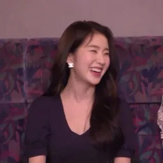 🏹 751bffd5 femme, souriante, personne, portrait, joyeuse, rire telegram sticker