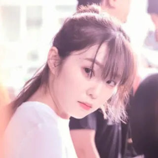 🍼 a20242d8 femme, personne, portrait, visage, fille, tête, cheveux telegram sticker