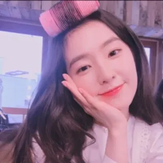 🌸 ba0c5a61 femme, sourire, selfie, portrait, beauté, bigoudi, coréen telegram sticker