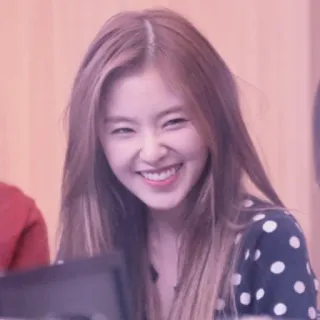 🥞 e3e39123 femme, sourire, portrait, personne, joyeux, fille telegram sticker