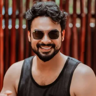 🤩 2d7420e1 man, sunglasses, smile, tank top, portrait, person telegram sticker