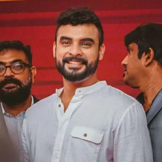 🤩 b84f0593 man, portrait, indian, actor, celebrity, smile, shirt telegram sticker