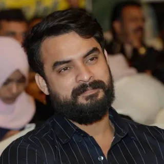 ❣ da4b1602 man, portrait, beard, adult, person, face telegram sticker