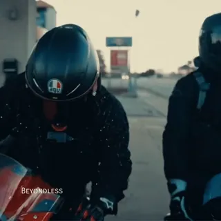 🌟 088deb08 BEYONDLESS motor, balap, kendaraan, kecepatan, helm, olahraga telegram sticker