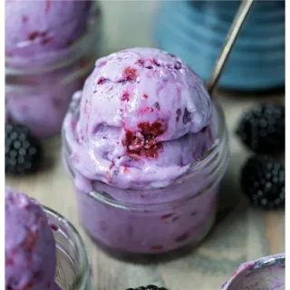 🙂 e273bea4 ijs, braam, dessert, eten, zoet, bevroren whatsapp sticker