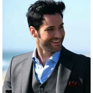 🙂 fb4abe51 Lucifer Morningstar Lucifer Lucifer, Tom Ellis, pak, strand, tv serie, voorkomend telegram sticker