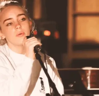 ✨ 1ea68474 Billie Eilish Billie Eilish, piosenkarka, muzyk, występ telegram sticker