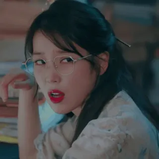 @IU_DAILY whatsapp stickers