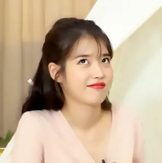 🪜 8f5fe219 IU IU, 歌手, 女優, 韓国, 有名人, 顔 telegram sticker