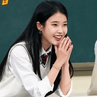 🦋 44efe2b8 IU Célébrité coréenne, Actrice coréenne, Chanteur coréen, IU, K-Pop whatsapp sticker