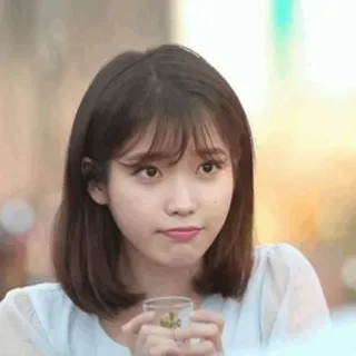 🦋 9401cde0 IU IU, Coréenne, Chanteuse, Actrice, K-pop whatsapp sticker