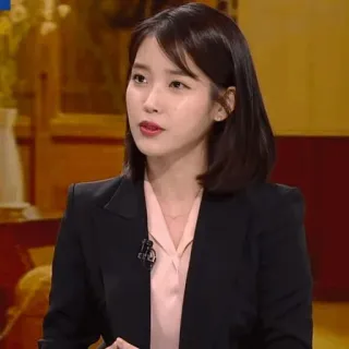 🦋 e7192b2b IU célébrité, chanteuse, actrice, coréenne, femme whatsapp sticker