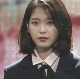 😑 02ef47b5 女人, 肖像, 名人, 韩国, 歌手, 演员, IU telegram sticker