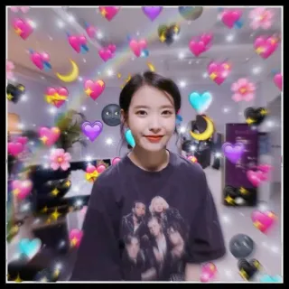 💘 24431d5d IU kpop, 歌手, 名人, 爱心, 女性, 月亮 telegram sticker
