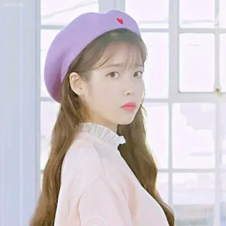 😞 9b6504ee IU IU, 韩流, 歌手, 名人, 韩国, 帽子 telegram sticker