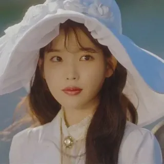 🙂 bae16d37 IU IU, 韩国歌手, 韩国流行音乐, 帽子, 女人, 肖像 telegram sticker