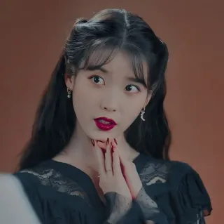 💅 c2e99c78 IU IU, 韩国, 歌手, 演员, 名人, 女性 telegram sticker