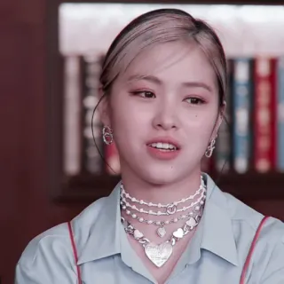 🥢 49fdcc70 mulher, retrato, colar, joias, pessoa telegram sticker