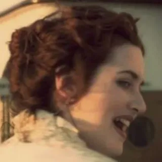 😹 f50f56b3 Rose DeWitt Bukater Titanic 여자, 얼굴, 타이타닉, 로즈 드윗 부케이터, 영화, 캐릭터 telegram sticker