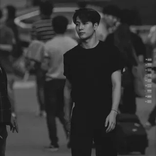 ™ 41d60437 osoba, mężczyzna, lotnisko, podróże, moda, portret whatsapp sticker