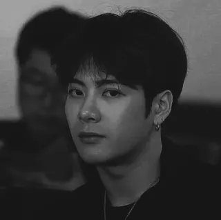 ™ 74cb3fb1 portret, mężczyzna, osoba, czarno białe whatsapp sticker