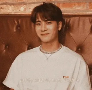 ™ bdd25dff 그니깐 막상 그때 뚜겅 열어보니까 민망했어요 whatsapp sticker