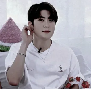 🎥 01a68ee1 telegram sticker