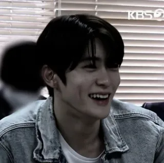 🎥 18f942a4 telegram sticker