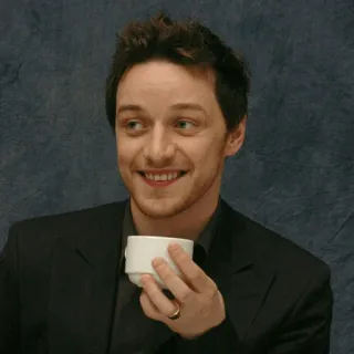 🍺 df105d77 acteur, homme, souriant, tasse, James McAvoy telegram sticker