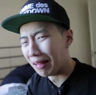 😬 7318a47d COMME des 男人, 亚洲人, 帽子, 肖像 telegram sticker