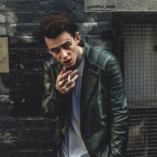 🚬 50b9d2e6 男人, 香烟, 皮夹克, 街头风, 吸烟, 纹身 telegram sticker