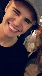 😀 5049e9d6 Justin Bieber คนดัง, คน, นักร้อง, ป๊อปสตาร์, ยิ้ม, หมวก telegram sticker