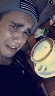 😨 7dd4dfb4 เซลฟี่, ผู้ชาย, กาแฟ, หมวกไหมพรม, ภาพเหมือน telegram sticker