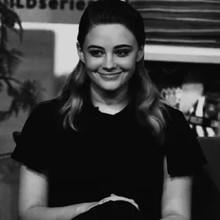 🕊 11565104 woman, smiling, portrait, black and white telegram sticker