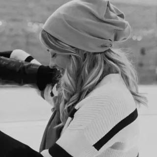 🕊 1c93fee6 woman, beanie, sweater, winter, smile telegram sticker