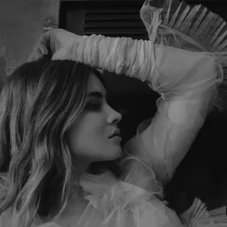 🕊 2b2e3b21 woman, portrait, fashion, beauty, dress, model telegram sticker